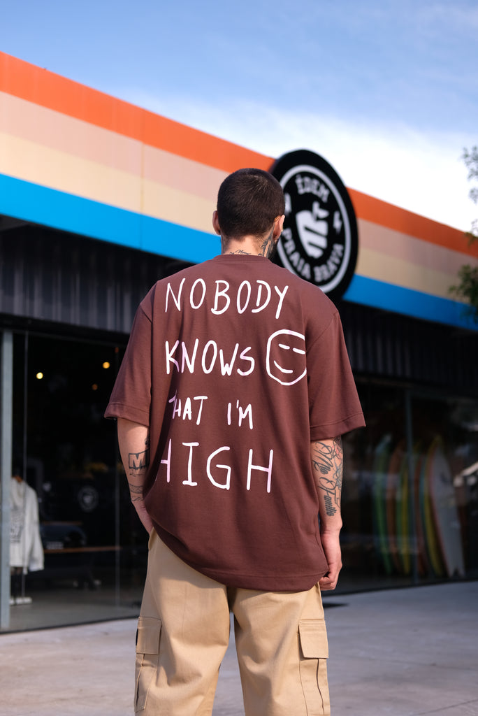 Camiseta Oversized Nobody Knows